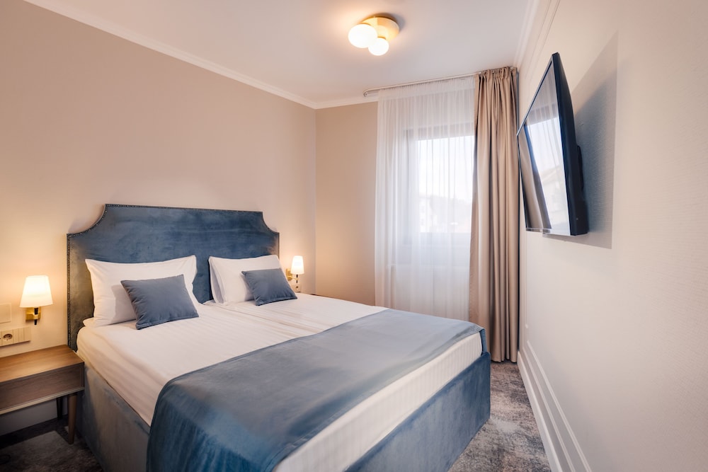 1 BEDROOM, CLASSIC, SUITE