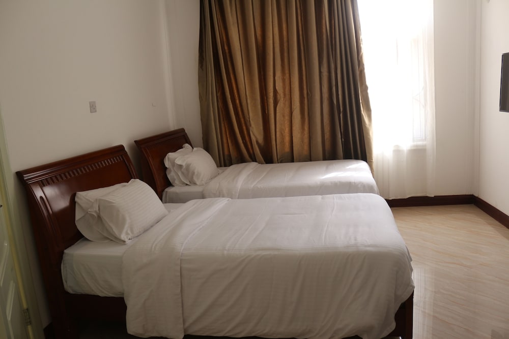 Kingsbridge Royale Hotel 19/50