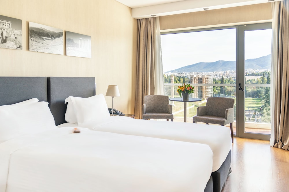 SUPERIOR, TWIN BEDS, TEMPLE OF ZEUS VIEW