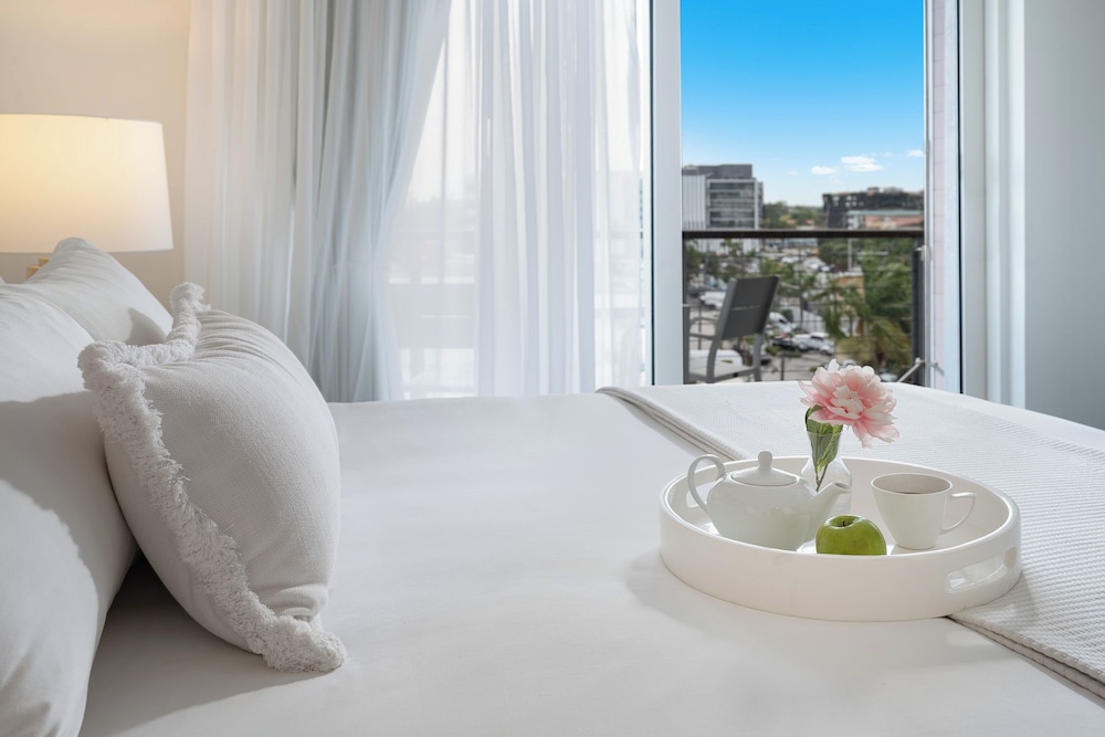 Grand Beach Hotel Bay Harbor 32/64