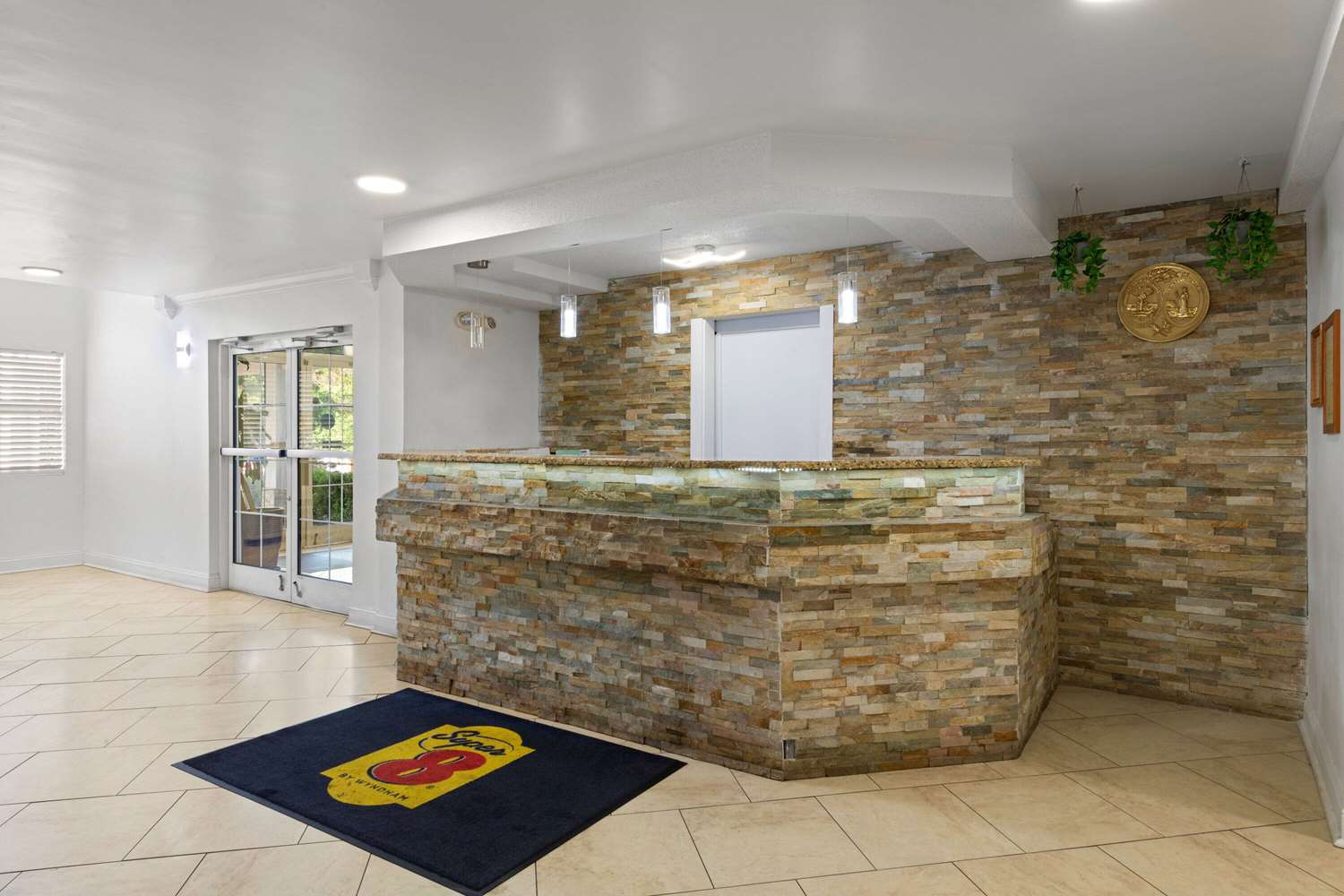 Super 8 By Wyndham Harbison Parkridge Hospital 3/30