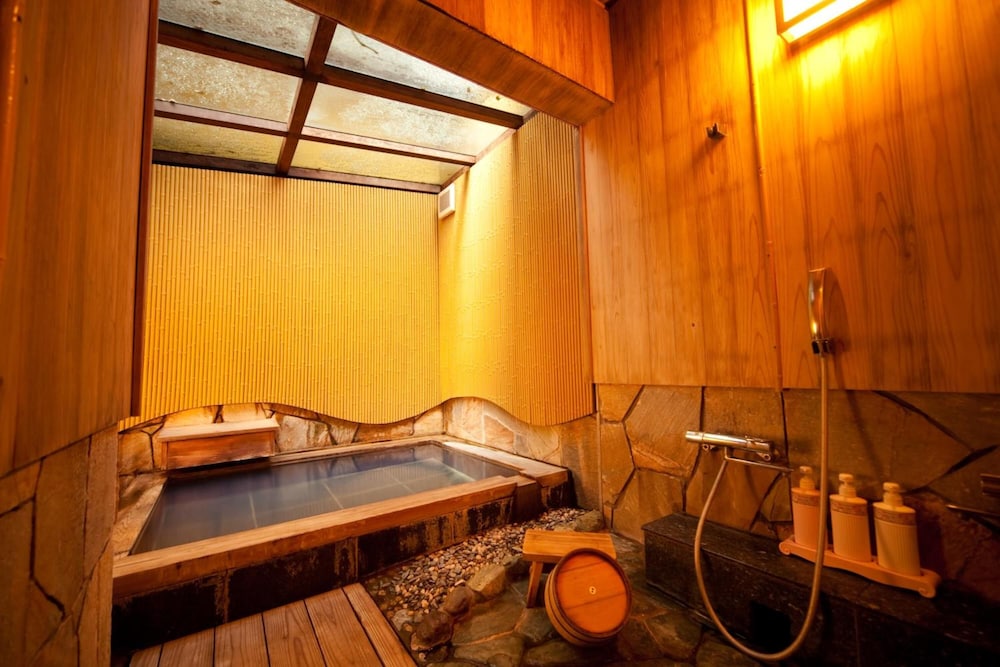 Kappo Ryokan Kannawa Bettei 18/24