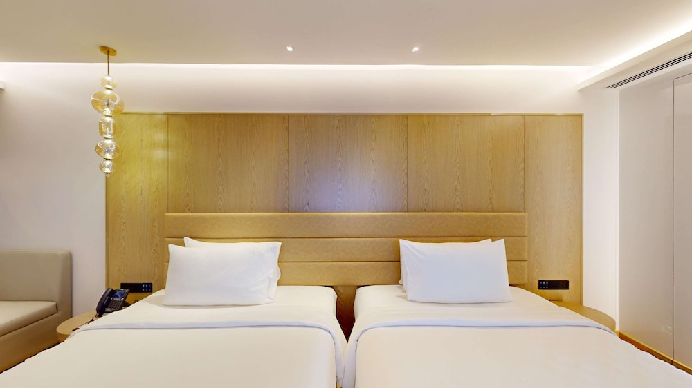 Radisson Blu Hotel & Suites GRT Chennai 16/50