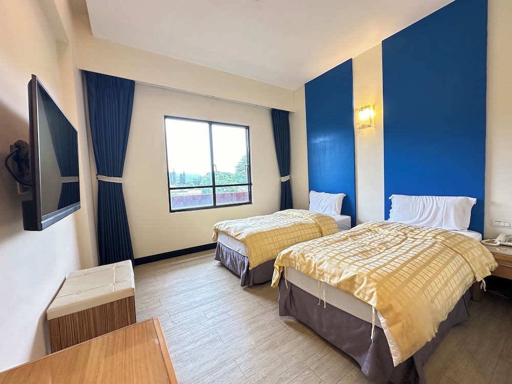 Chientan Youth Hotel 10/42