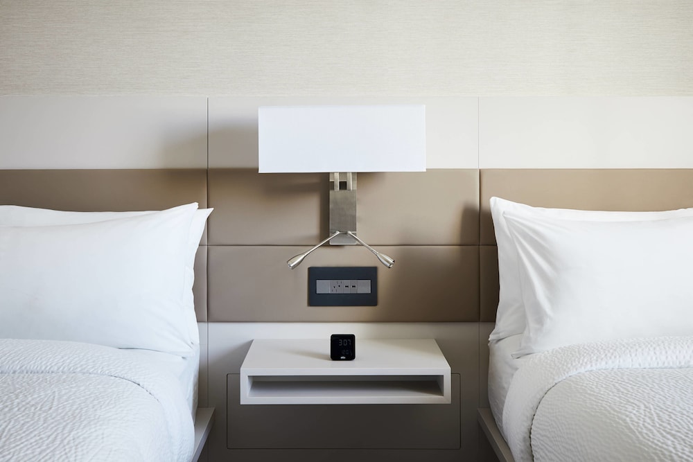 AC Hotel by Marriott Miami Aventura 14/59