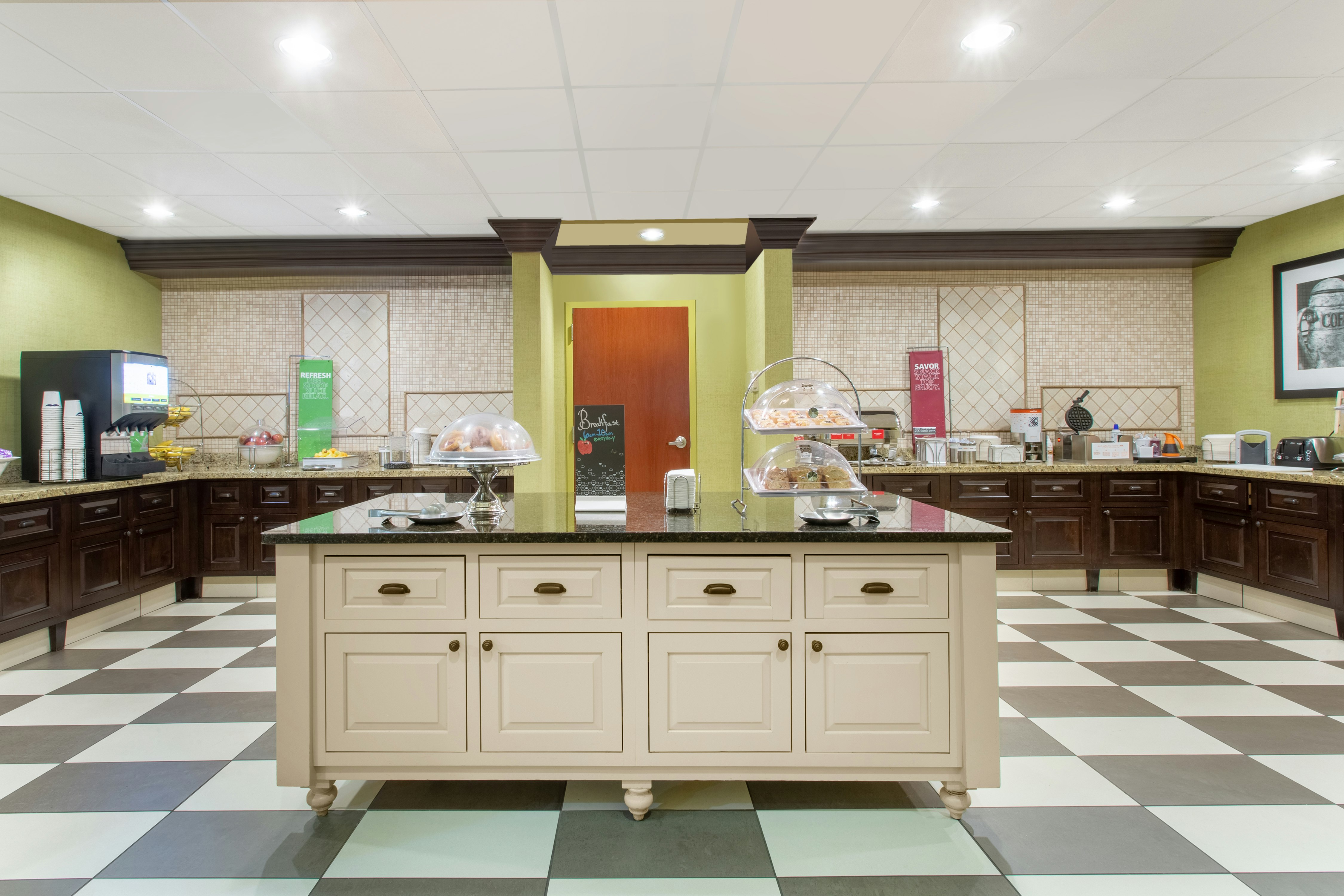Hampton Inn & Suites Albany-Airport 25/36
