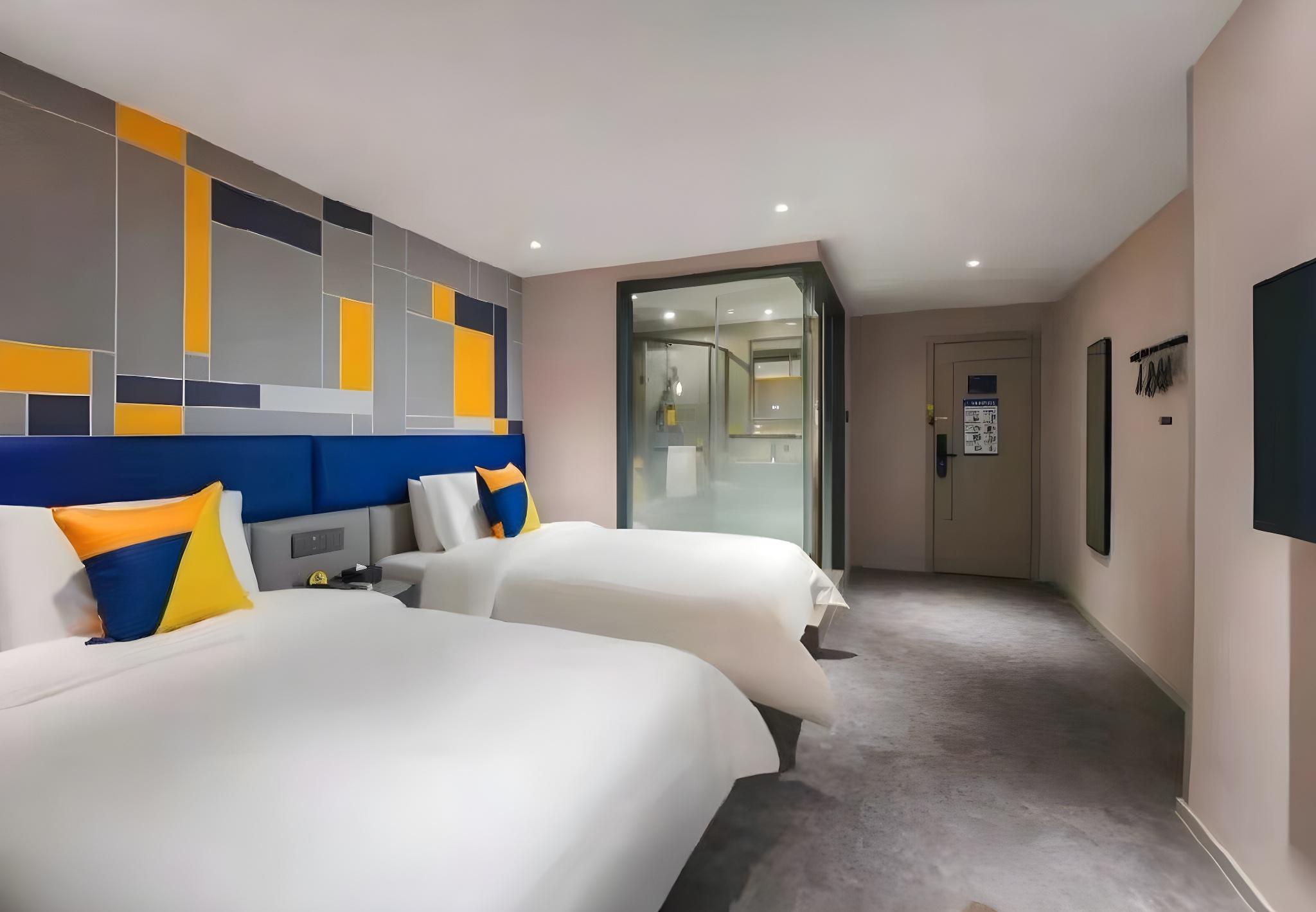 COMFORT, TWIN BEDS