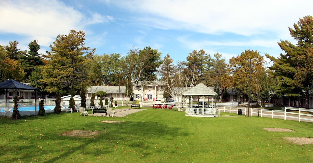Colonial Resort and Spa 62/70