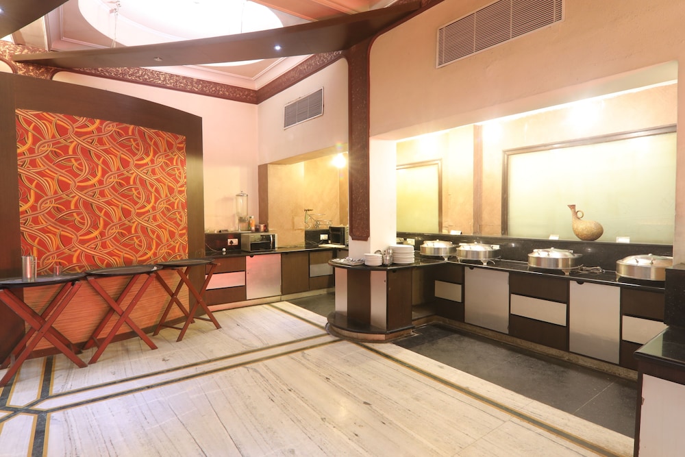 Mohan Hotel 22/33
