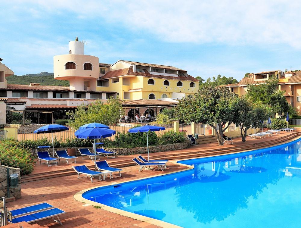 Colonna Beach Hotel in GOLFO ARANCI