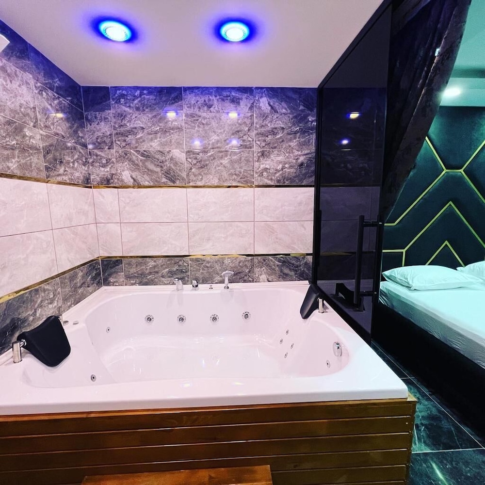 Kivanc Otel 23/23