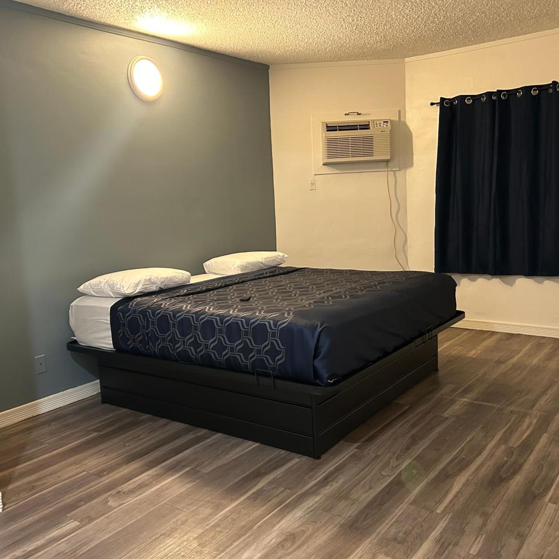 Budget Inn Hollywood 13/32
