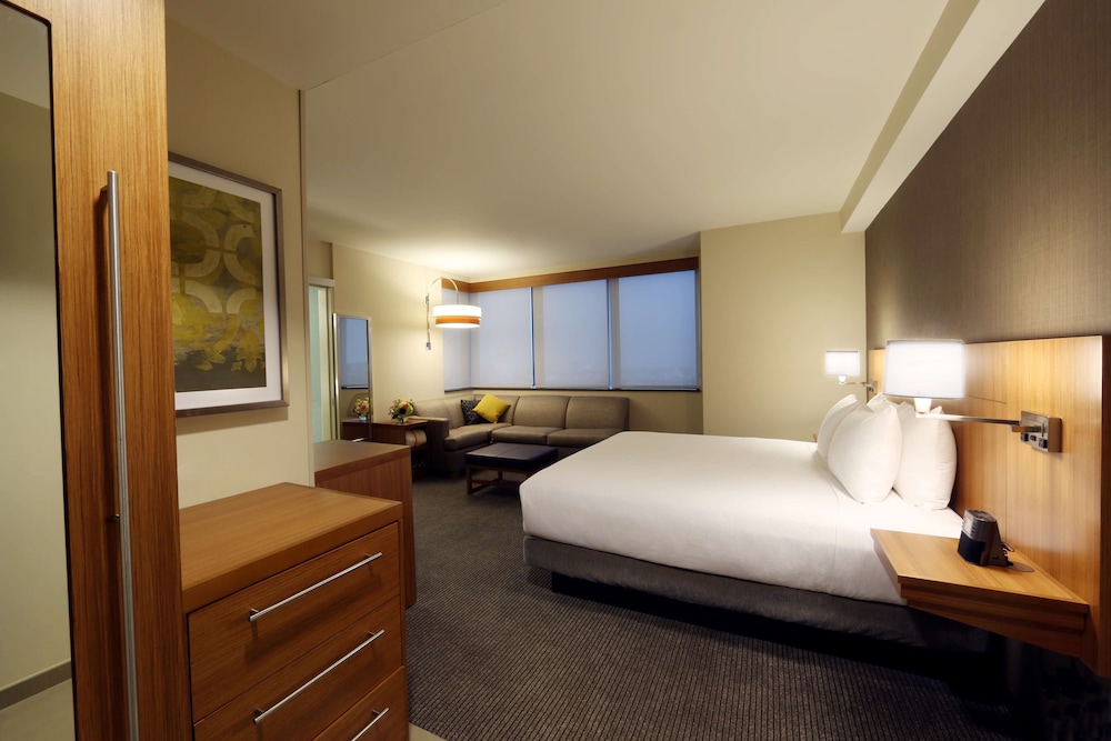 Hyatt Place Flushing Laguardia Airport 11/58