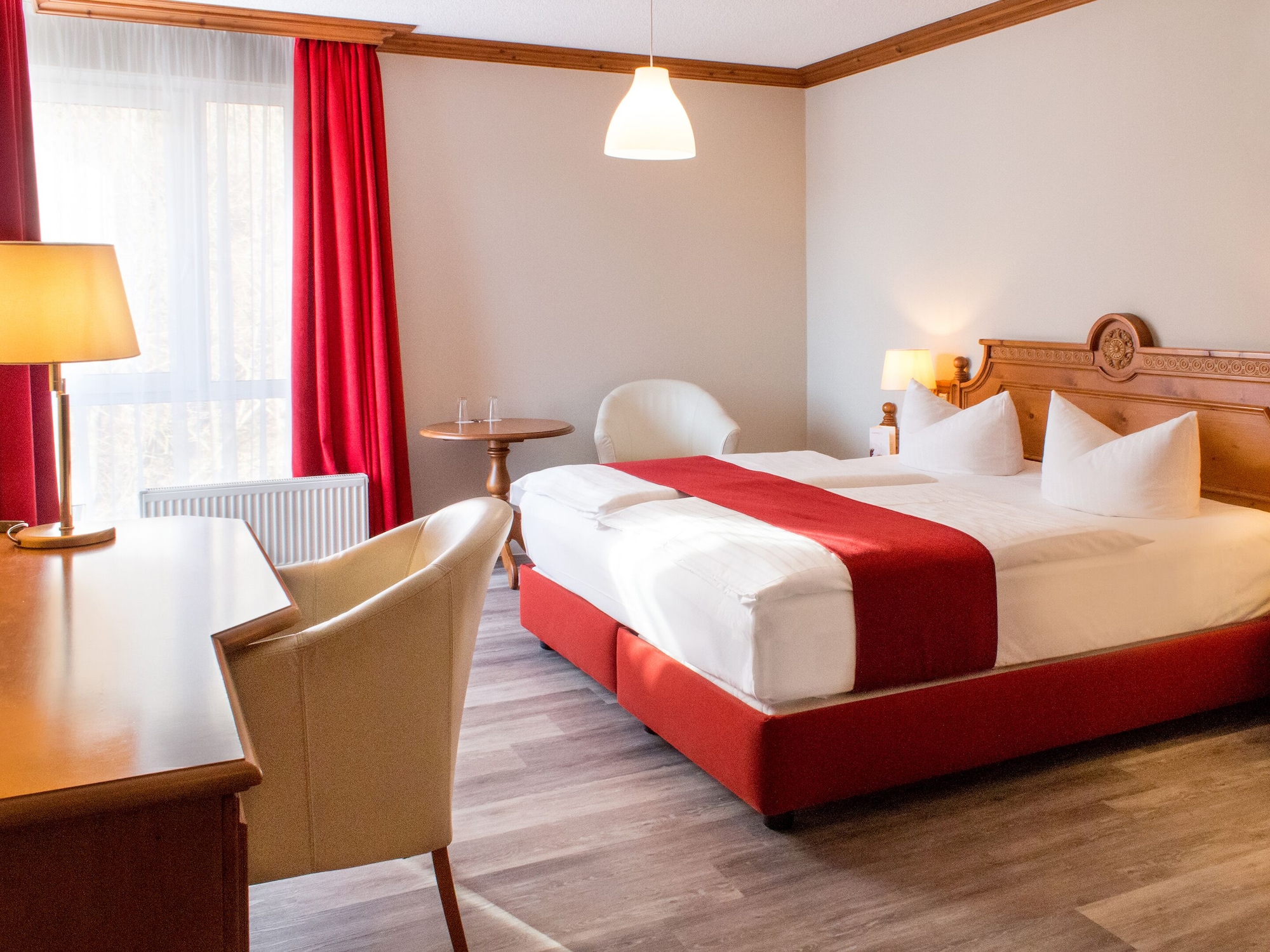 جناح جونيور بسرير كوين، DORMERO HOTEL PLAUEN 4/6
