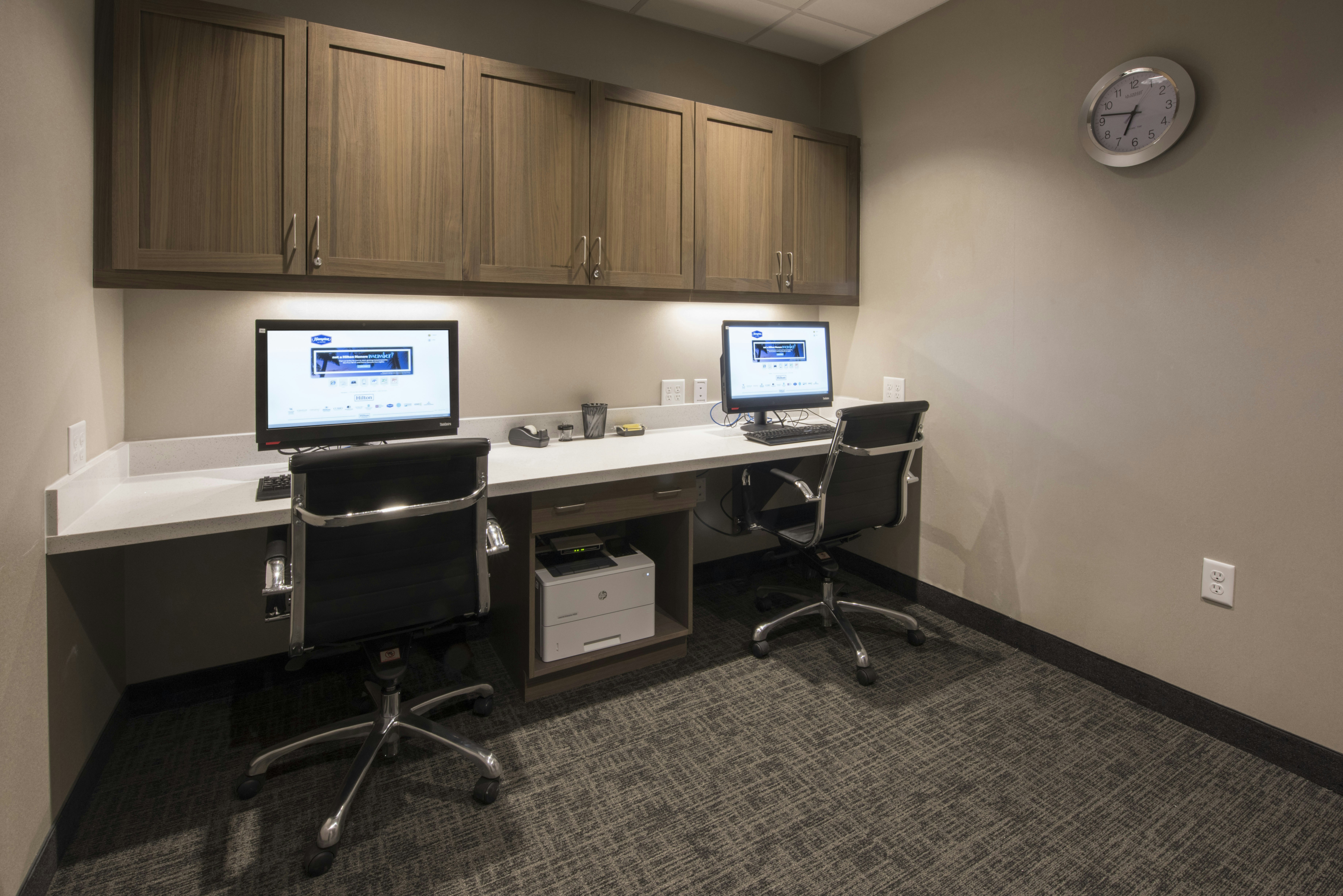 Hampton Inn Suites Seattle Redmond Wa 36/38
