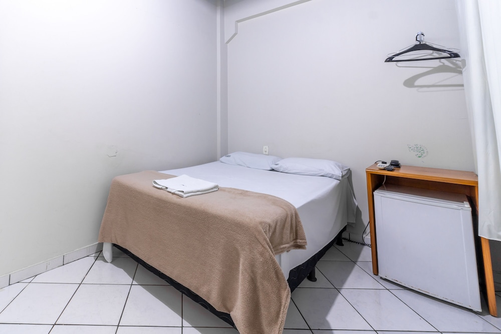 Hotel Los Angeles 24/40
