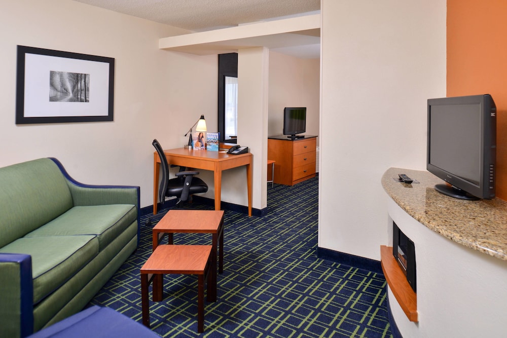 Fairfield Inn Suites By Marriott Gulfport 38/54