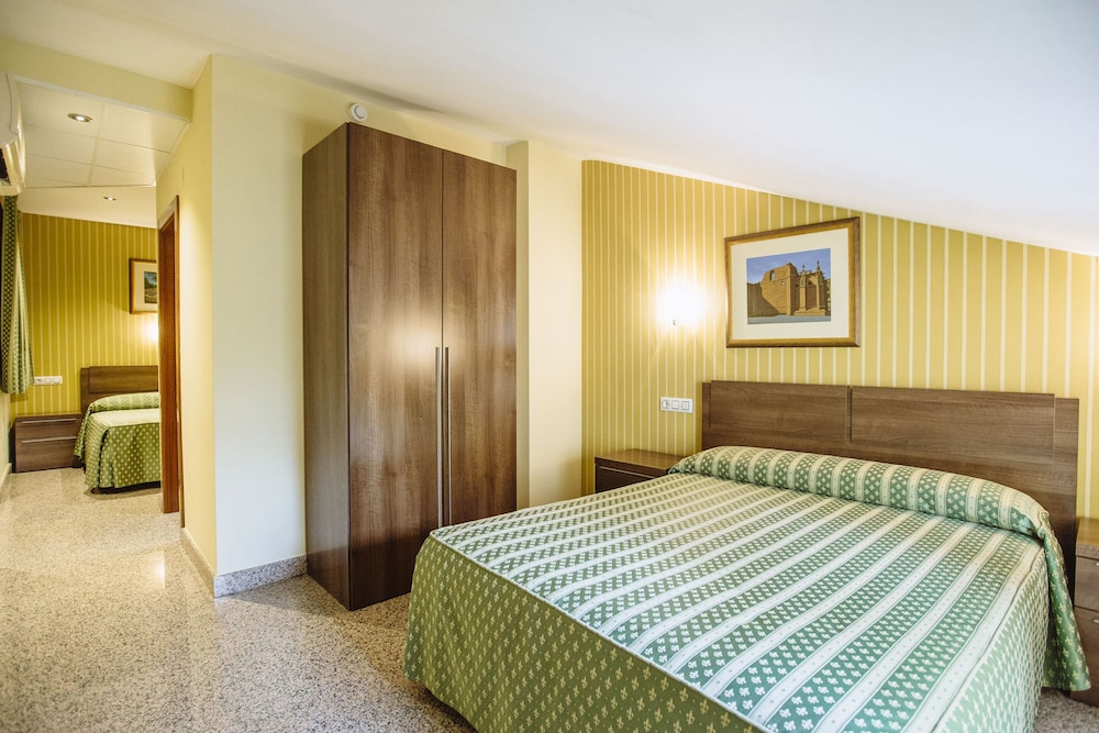 Hotel Arcos Catedral 12/24