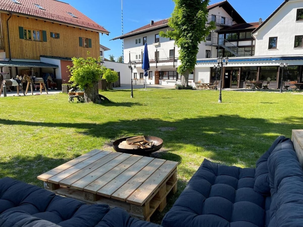 Weißbräu Deisenhofen GmbH & Co.KG 36/40