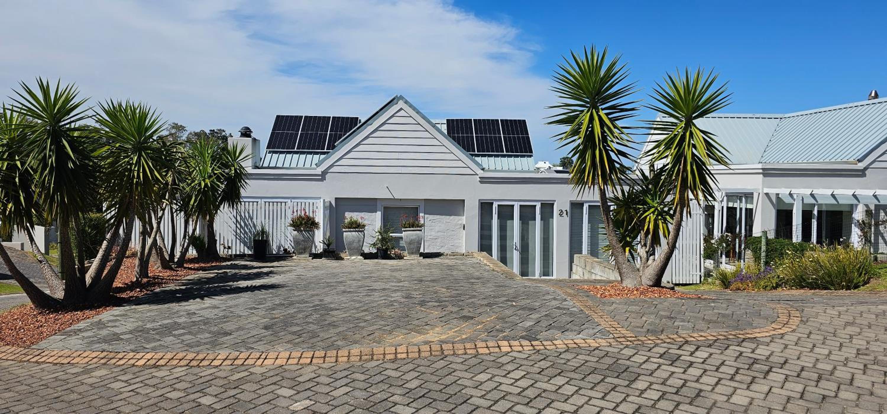 21 Manor Kingswood 20/41