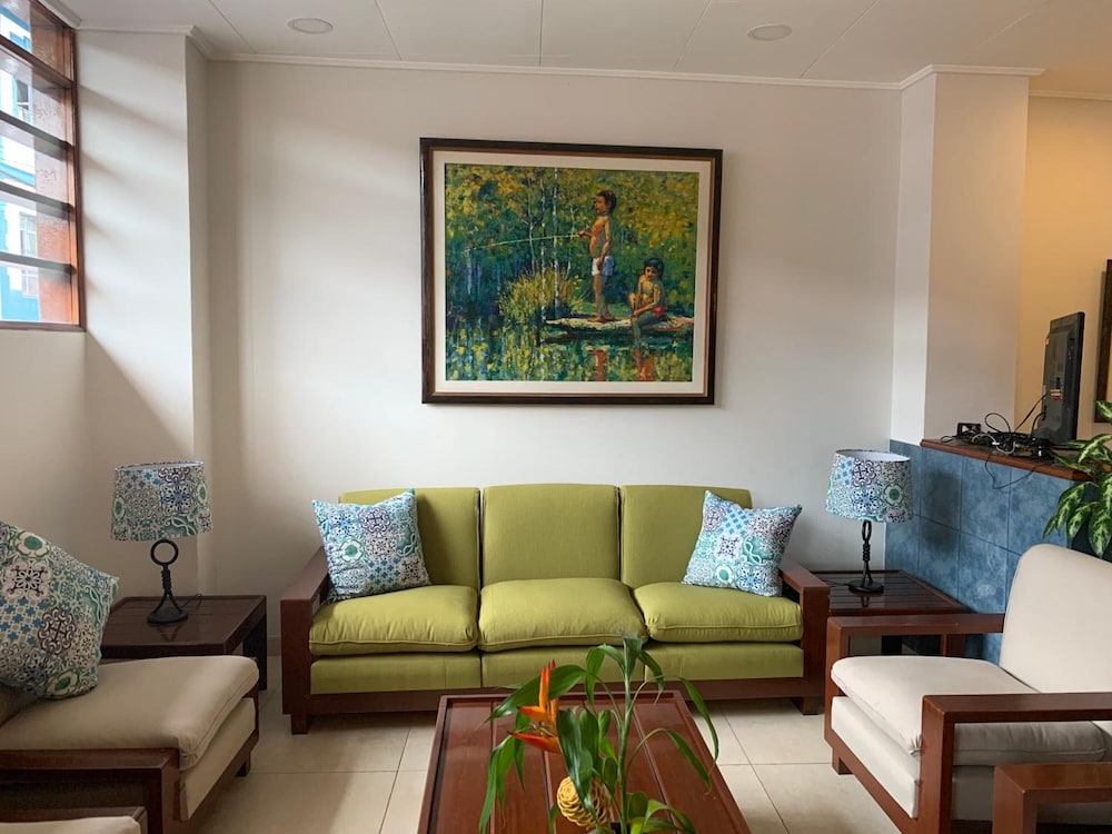 Acosta Hotel 44/55