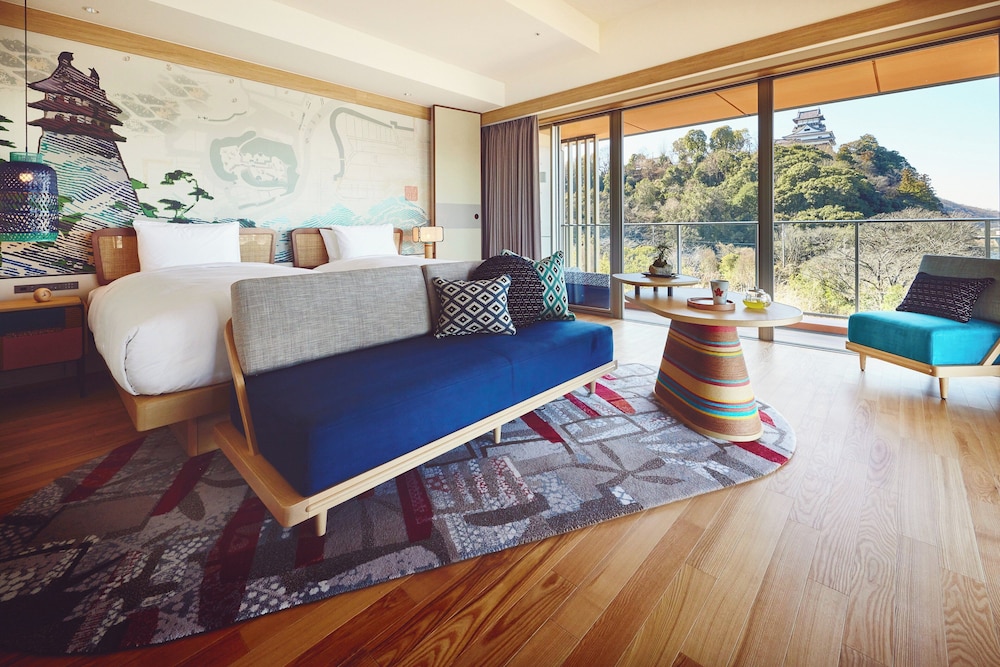 Suite, Twin Beds, Castle View, Corner