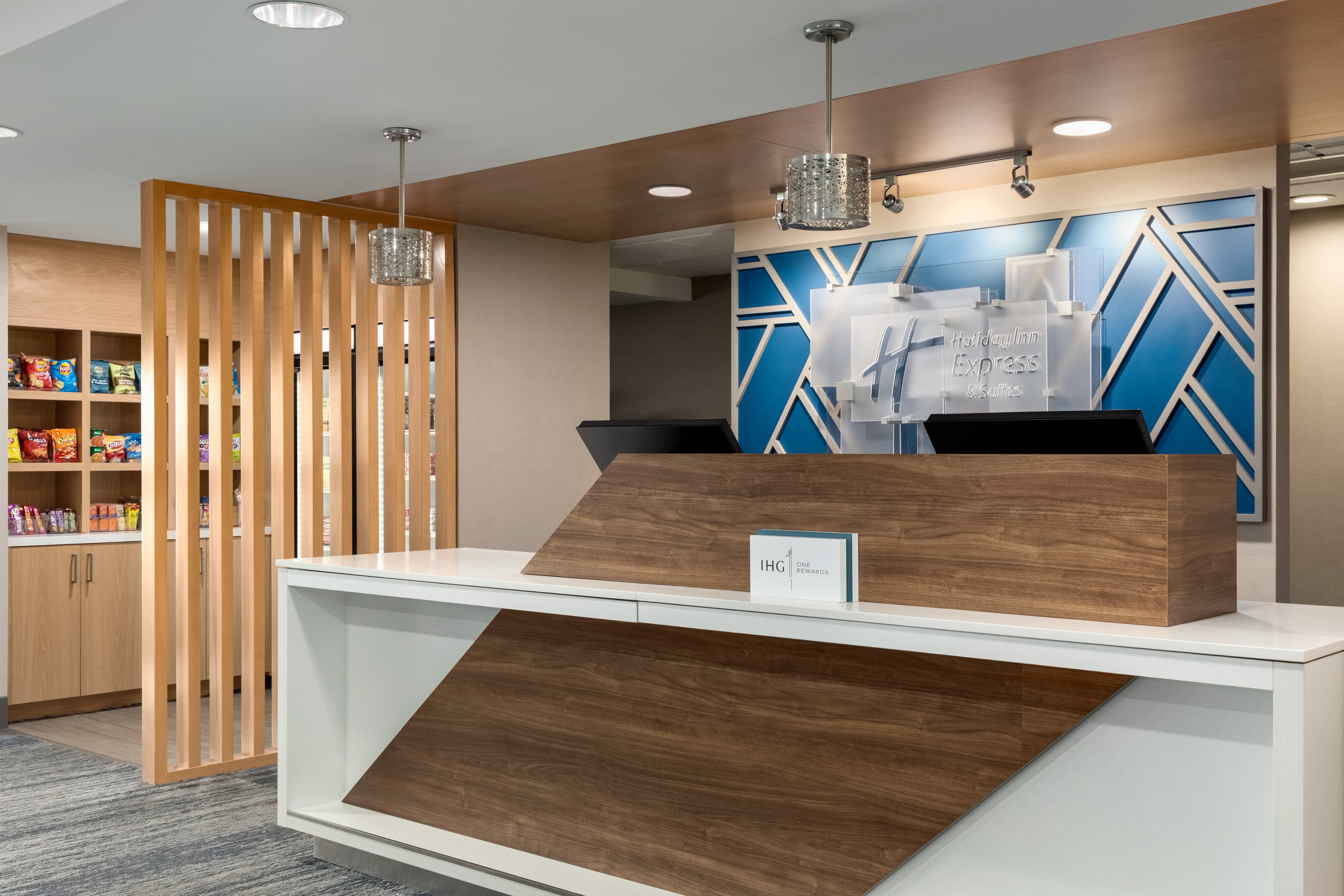 Holiday Inn Express Hotel & Suites North Fremont 12/58