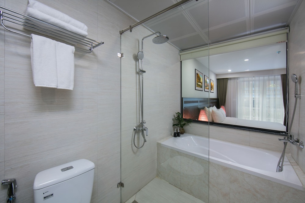 Azure Sapa Hotel 50/50