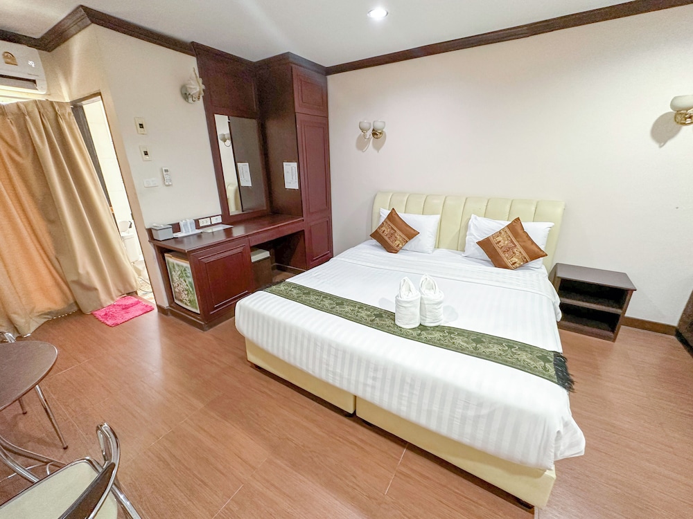 Baiboon Grand Hotel 6/26