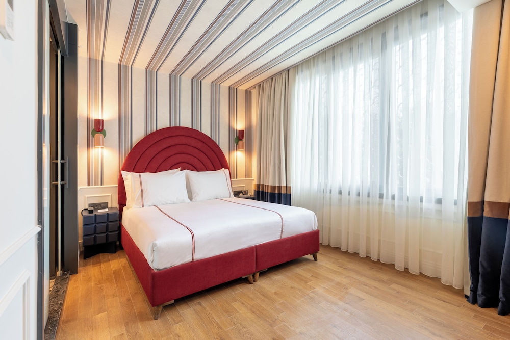 Khai Hotel Karakoy 38/60