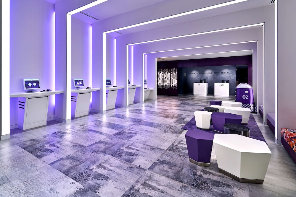 YOTEL Singapore, Select by Hilton 41/49