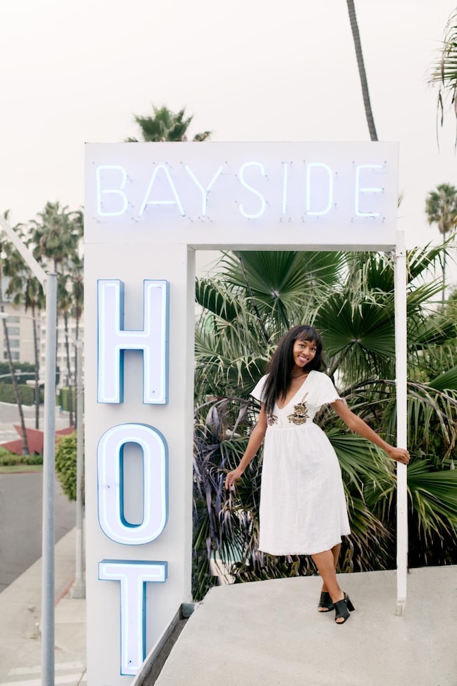Bayside Hotel 57/74