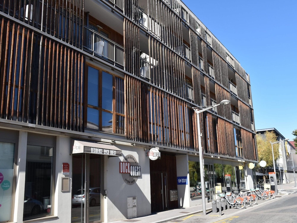 Adonis Lyon Dock Ouest 47/50