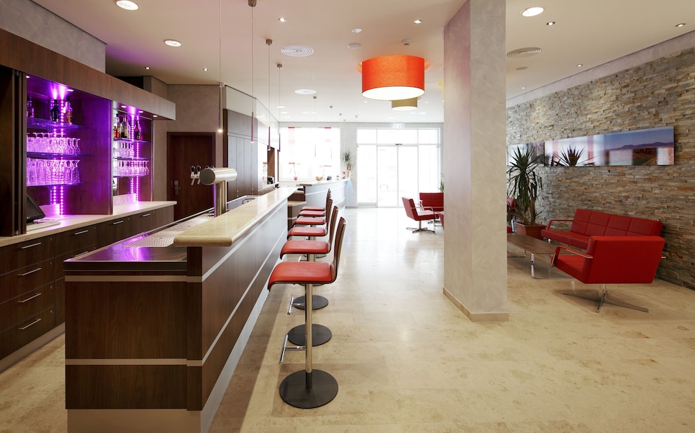 Hotel Lowengarten 48/64