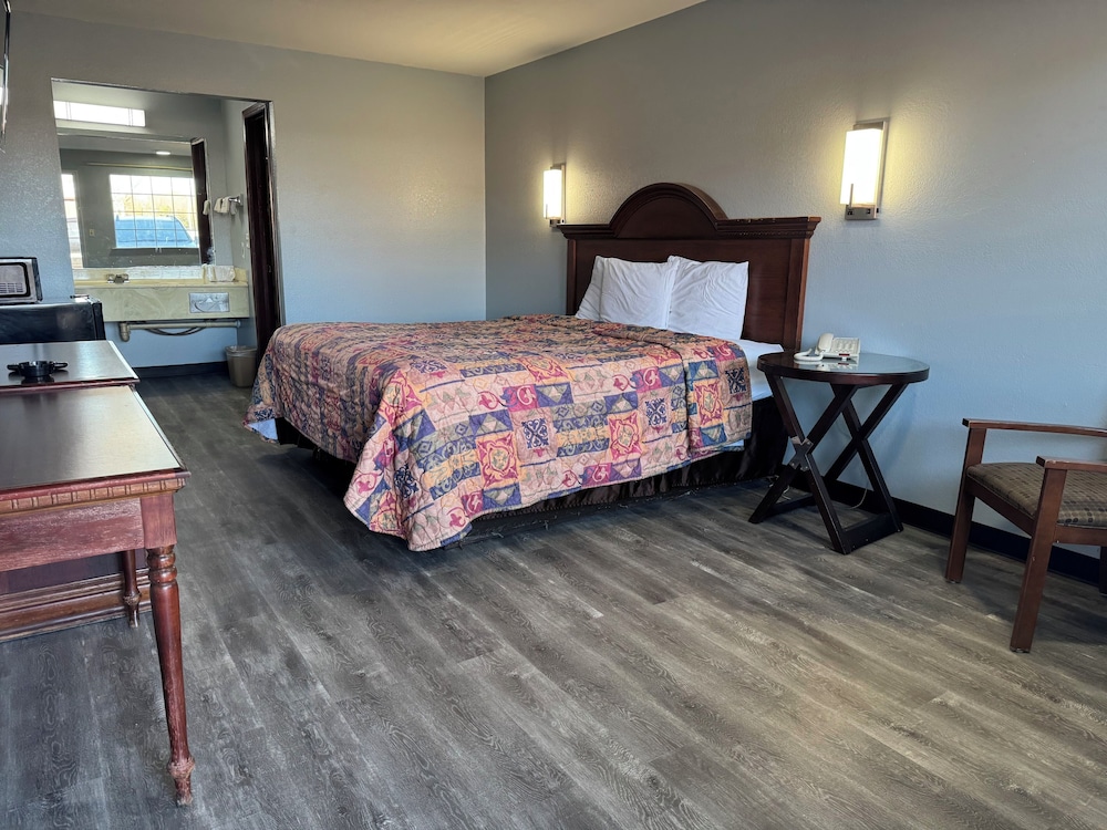 Claremore Motor Inn 11/34