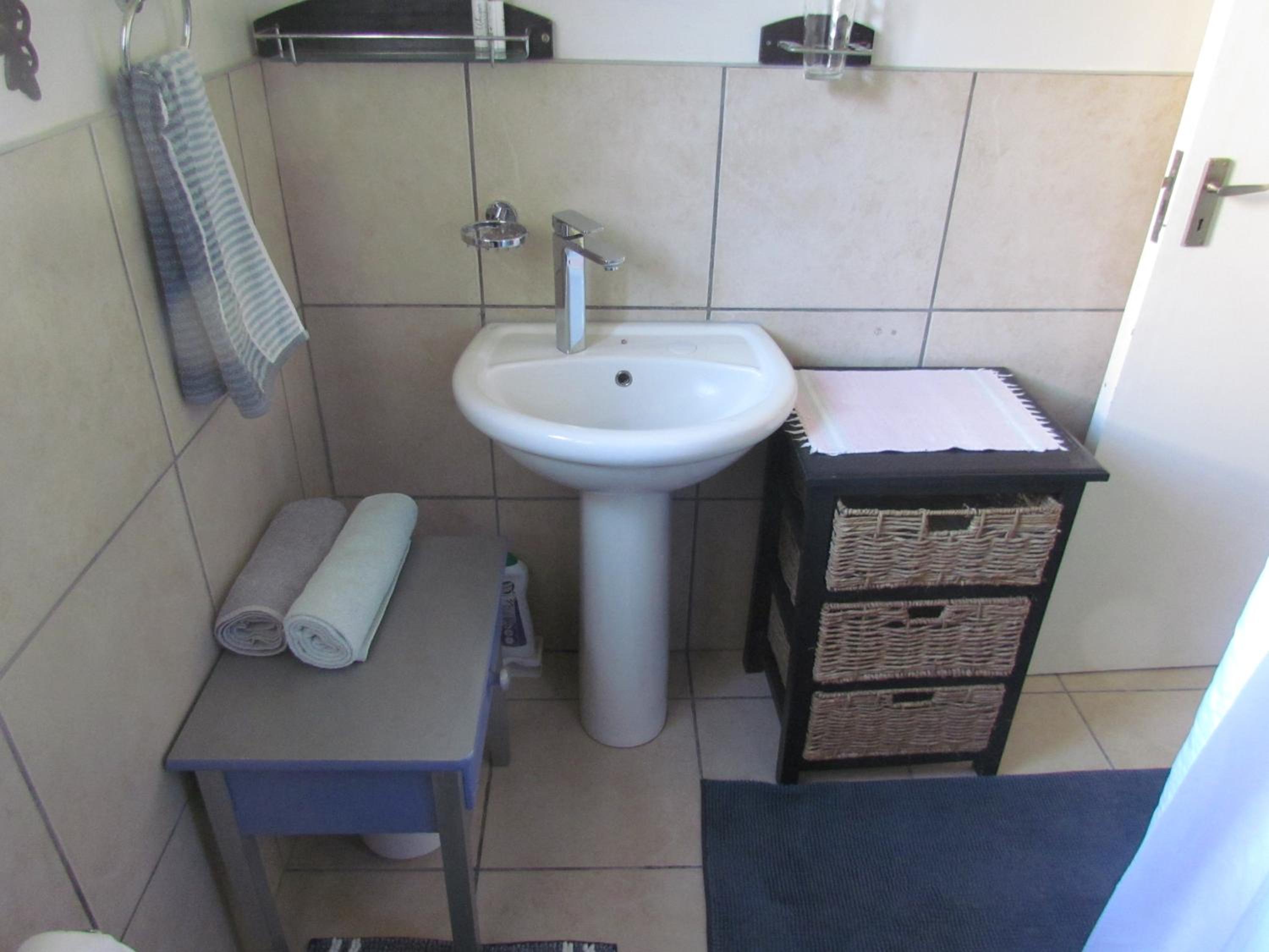 Santini Lace Self Catering 26/29