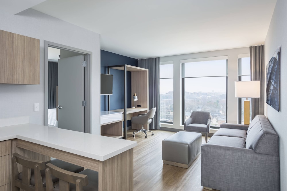 Springhill Suites By Marriott Madison 26/40