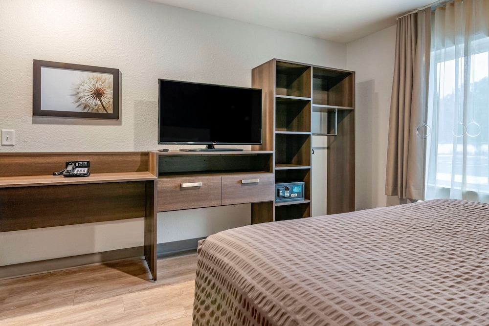 WoodSpring Suites Brunswick 12/31