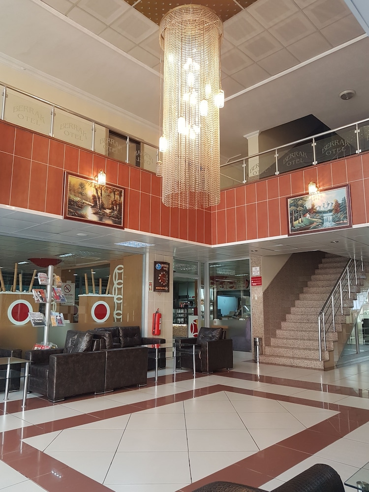 Berrak Su Hotel 5/50