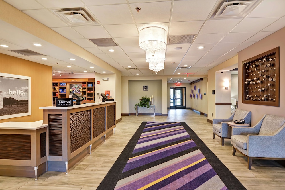 Hampton Inn & Suites Ashland 11/47