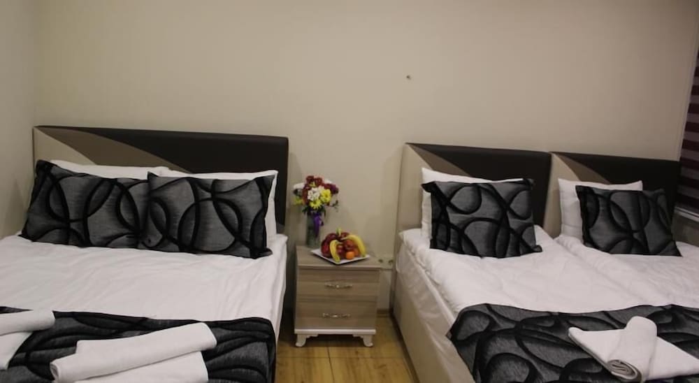 Gorur Hotel 16/30