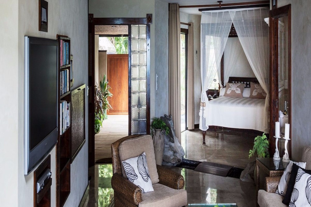 RUMOURS LUXURY VILLAS & SPA 18/60