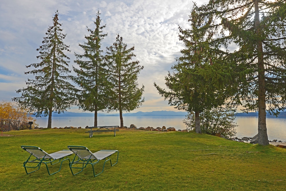 Franciscan Lakeside Lodge 64/73