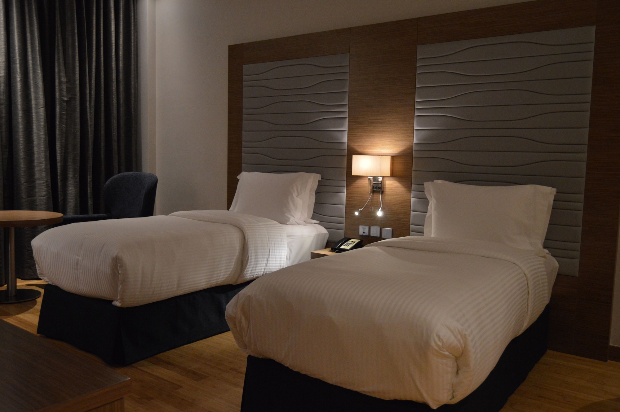 غرفة سوبيريور بسريرين منفصلين، Ramada Resort by Wyndham Manama Seef 8/10
