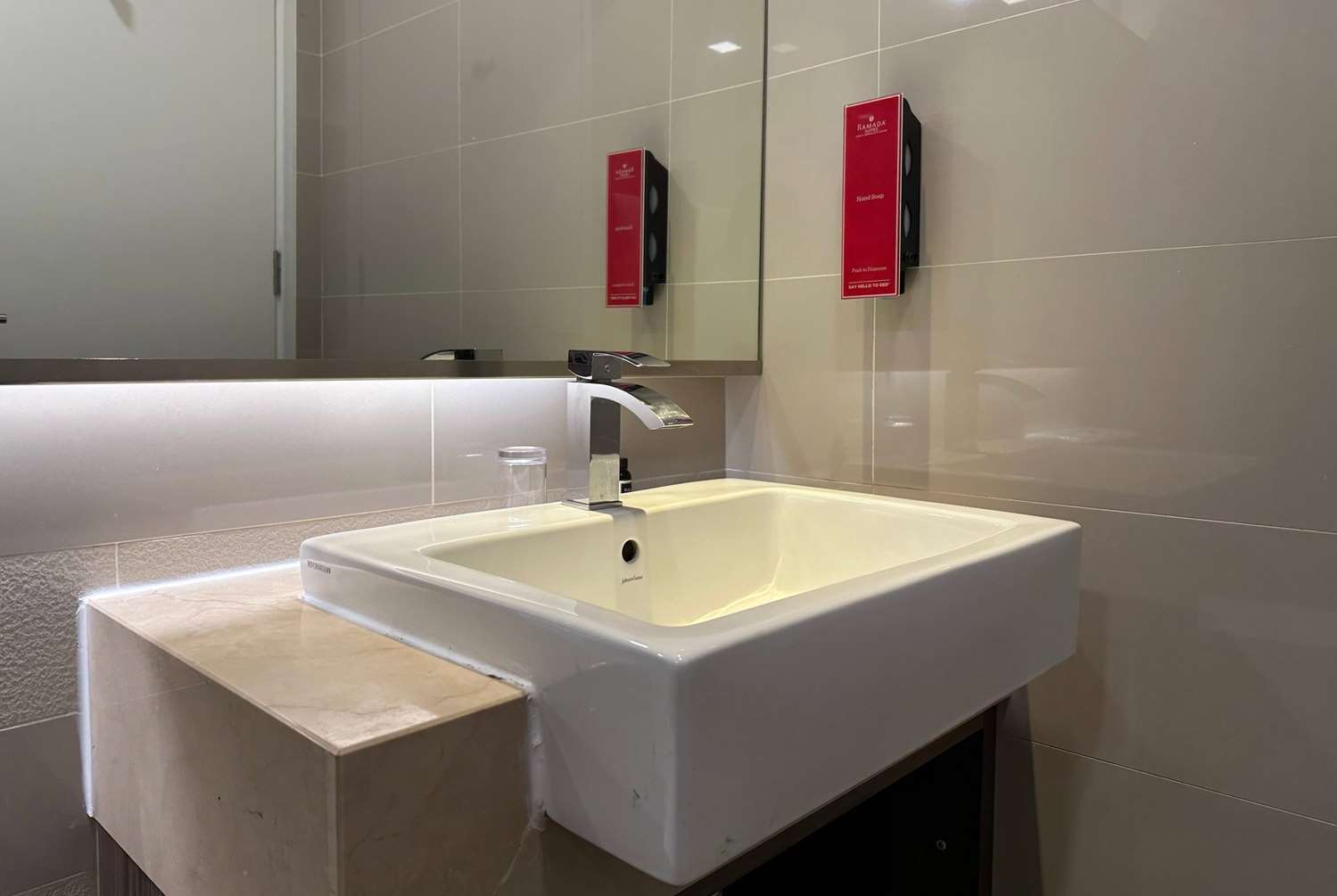 Ramada Suites by Wyndham Kuala Lumpur City Centre 60/64