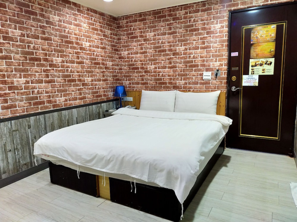 Bin City Hotel 34/50