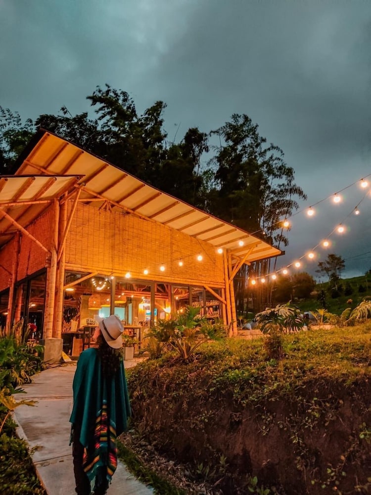 Monte Tierra Glamping 2/47