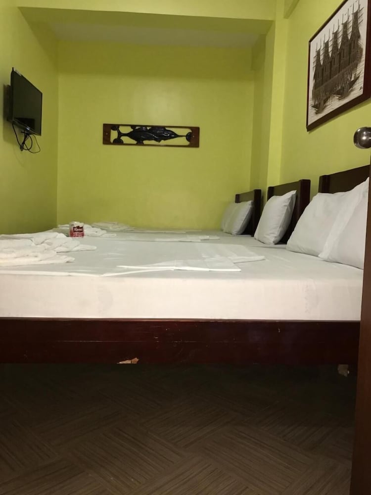 Luis Bay Travellers Lodge Coron 15/33