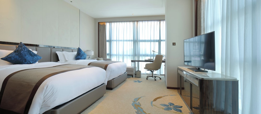 DELUXE, TWIN BEDS
