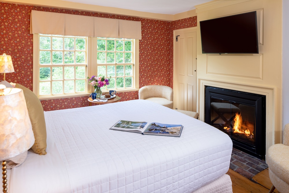 The Waldo Emerson Inn 5/40